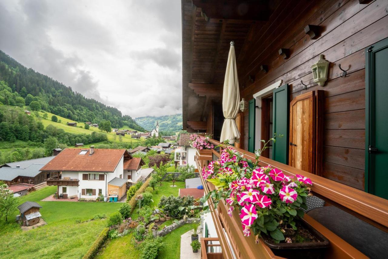 Gaestehaus Fitsch - Ferienwohnung In Silbertal Exterior foto